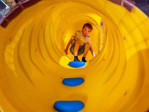 Parc de loisirs Benodet - le tunnel du parcours tropical