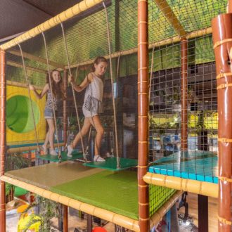 Parc de loisirs Benodet - le parcours acrobatique sécurisé