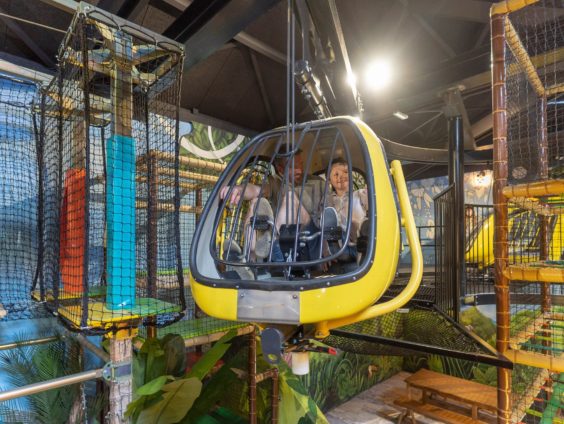 Parc de loisirs Benodet - les hélicoptères à pédales pour les enfants et les adultes